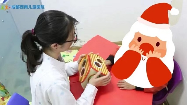 小孩子不喜欢和别人交流是什么原因？“罪魁祸首”竟然是父母