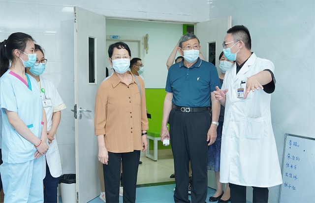 李晓捷院长、唐久来教授一行莅临我院参观交流