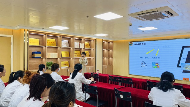 黄美琳院长开展院内交流学习.jpg 黄美琳院长开展院内交流学习.jpg